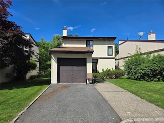 3 Allan Park Mews, Middletown, NY 10940