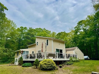 542 Main St, Hopkinton, RI 02833