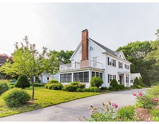 26 Lakeview Rd, Winchester, MA 01890