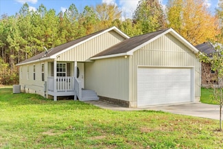 1108 Frazier Dr, Dalton, GA 30721