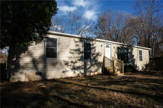 1535 Deer Ln, Upper Black Eddy, PA 18972