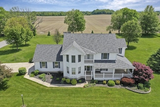 4690 Arrowhead Dr NW, Carroll, OH 43112