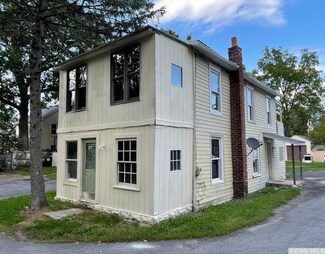 36 Grove St, Cairo, NY 12413