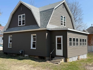 138 W Logan St, Endeavor, WI 53930