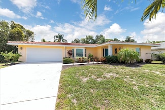 2943 Tuckerstown Dr, Sarasota, FL 34231