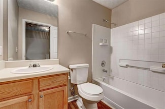 2289 Strathmoor Manor Dr, Lithonia, GA 30058