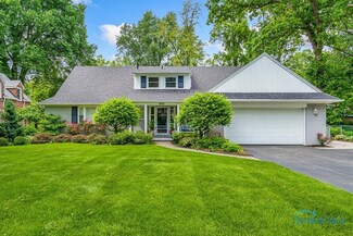 4120 Dunkirk Rd, Ottawa Hills, OH 43606