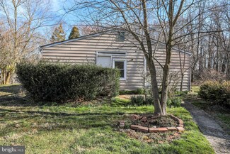 22601 Hawlings River Rd, Gaithersburg, MD 20882