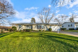 835 Diane Ave, Elgin, IL 60123
