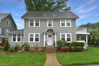 31 Wyckoff Ave, Ramsey, NJ 07446