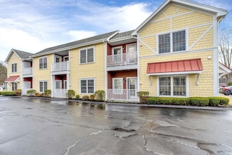 54 Loomis St Unit 2202, Bedford, MA 01730