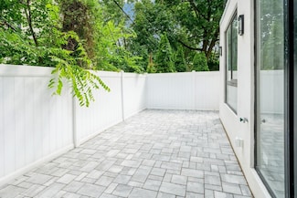 32 Jones St Unit 102, Jersey City, NJ 07306