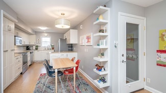 560 Little Lake Dr Unit 19, Ann Arbor, MI 48103
