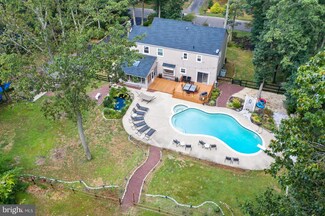 4 Hanley Ct, Tabernacle, NJ 08088