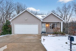 482 Indian Lake Dr, Wright City, MO 63390