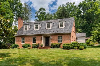 2001 Forest Dr, Waynesboro, VA 22980