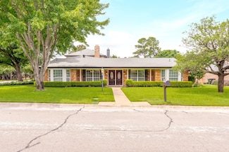452 W Pleasantview Dr, Hurst, TX 76054