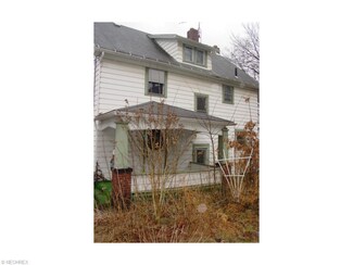 518 Lillian St, Akron, OH 44307