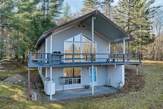 69 Grandview Dr, North Woodstock, NH 03262