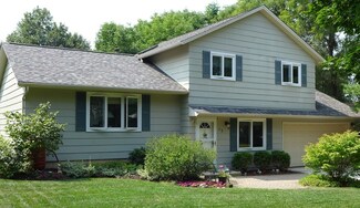 13 Washtenaw St, Algonquin, IL 60102