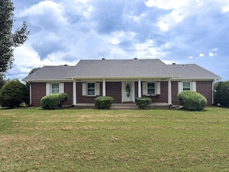 1295 Carey Rd, Hartsville, TN 37074