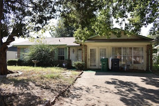 1422 Noble St, Denton, TX 76209