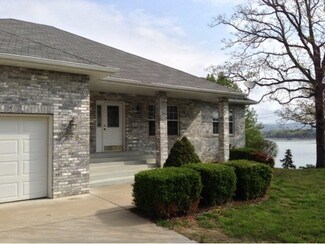 229 Clover St, Ridgedale, MO 65739