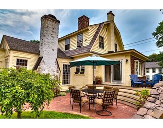 24 Graves St, South Deerfield, MA 01373