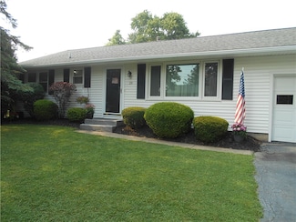 28 Anderson Cir, Auburn, NY 13021