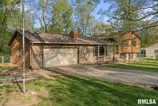 1401 265th St, Sherrard, IL 61281