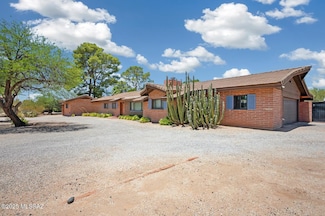 6341 E Brian Kent, Tucson, AZ 85710