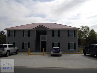 30 Riverside Dr, Jesup, GA 31545