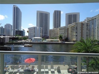 2600 E Hallandale Beach Blvd Unit T301, Hallandale Beach, FL 33009
