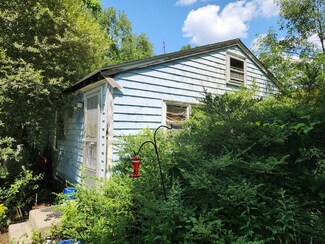 15 Delano St, North Dartmouth, MA 02747