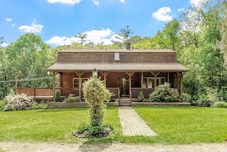 40 Lombard Rd, Hubbardston, MA 01452