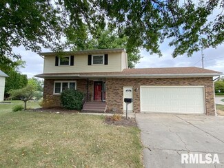 222 E 6th St, de Witt, IA 52742