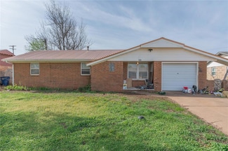 103 W Thompson Dr, Kingfisher, OK 73750
