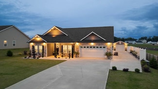 223 R C Thompson Rd, Chesnee, SC 29323