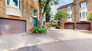 130 Forest St Unit 130, Stamford, CT 06901