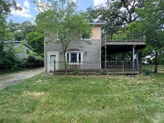 14608 Dewey St, Cedar Lake, IN 46303