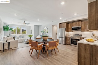 2400 Adeline St Unit 207, Oakland, CA 94607