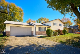 1165 Apple Valley Rd, Greenwood, IN 46142