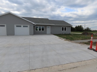 1781 Northland Dr, David City, NE 68632