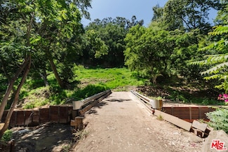 641 Hightree Rd, Santa Monica, CA 90402