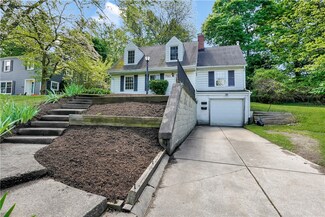 721 W Arlington Rd, Erie, PA 16509