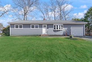 19 Sea St, Methuen, MA 01844