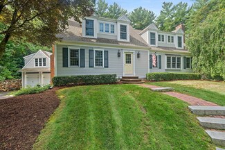 259 Crescent St, Duxbury, MA 02332