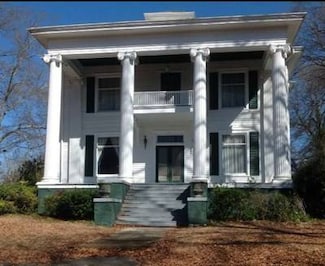 414 Summit St, Winona, MS 38967