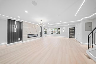 10041 201st St, Hollis, NY 11423