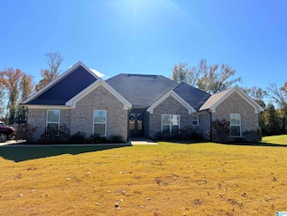 165 Crest Loop Rd, Clanton, AL 35045